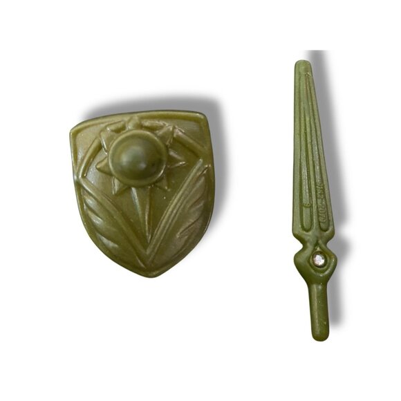 She-Ra Princess Of Power Green Sword & Shield Mattel 1984 Vintage Collectible - Picture 1 of 3